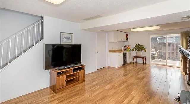 10427 Corbeil Dr — Photo 9