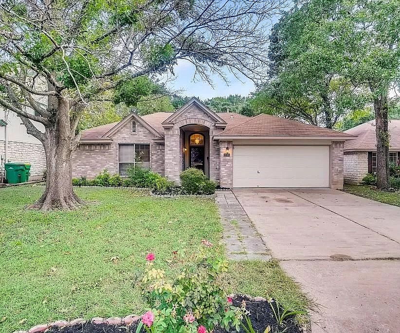 1st image of 1811 Lobelia Dr