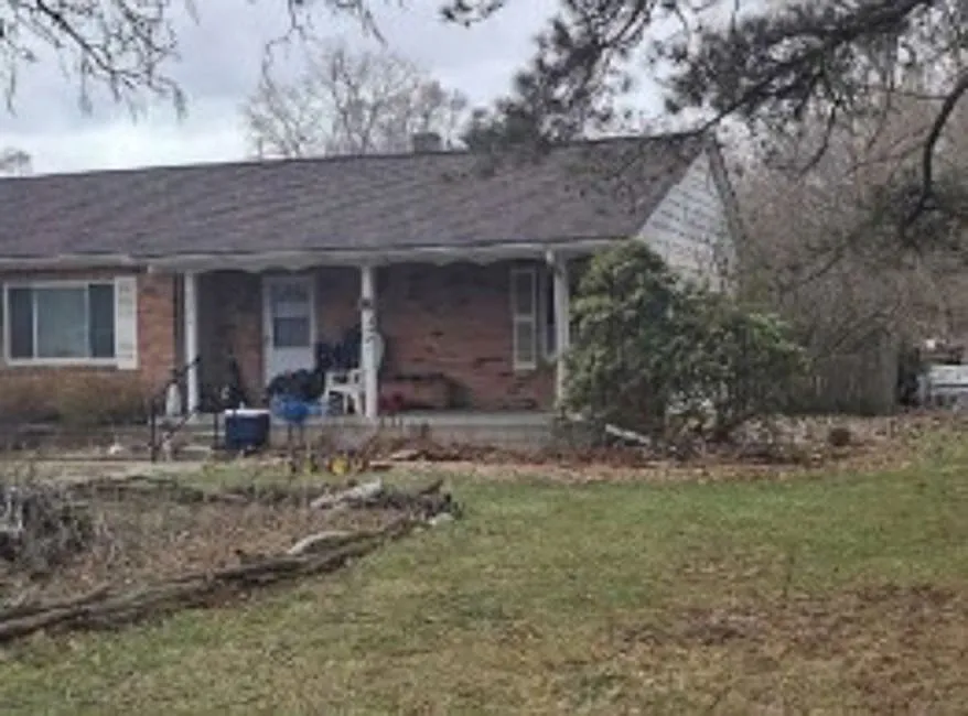 21227 Cass St photo 1