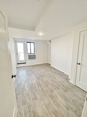 5th image of 25-28 Broadway #3BB