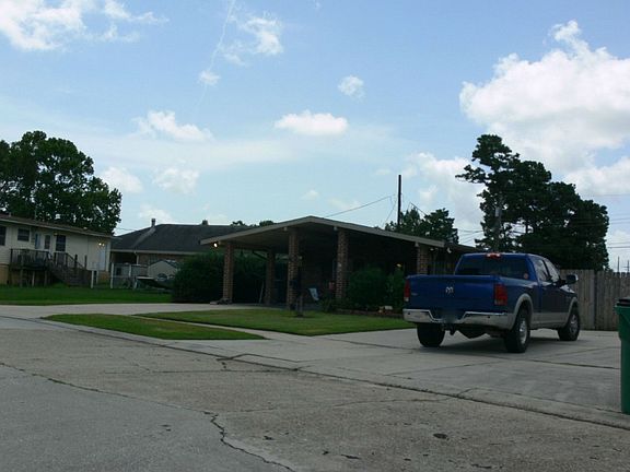 2nd image of 1914 Cameo Ln