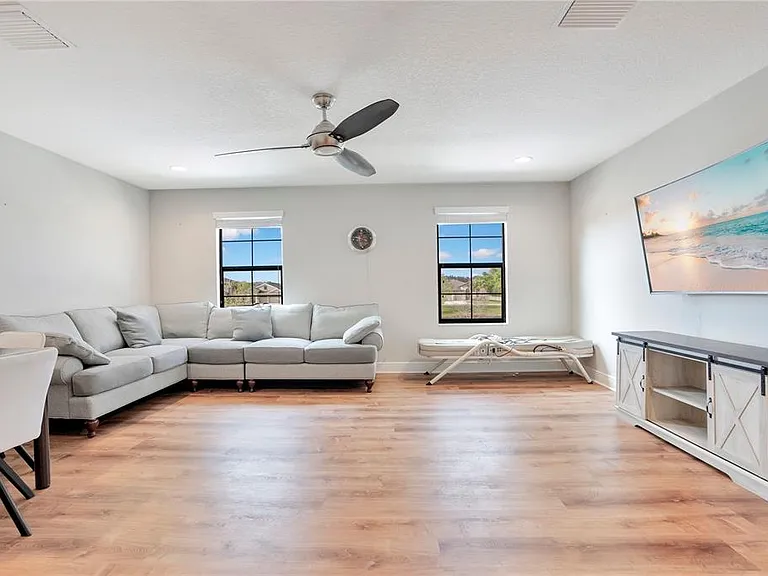 21914 Butterfly Kiss Dr — Photo 28