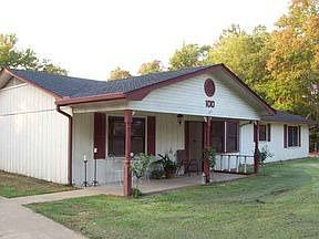 1st image of 225 Chrystal Ln