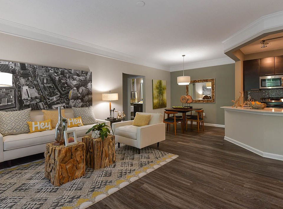 PHOTO GALLERY Picture yourself here...