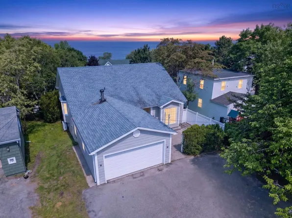 28 Old Kings Rd, Sydney, NS B1S 2B5