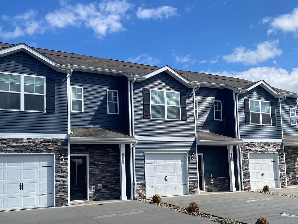 1st image of 1002 Saylors Pl