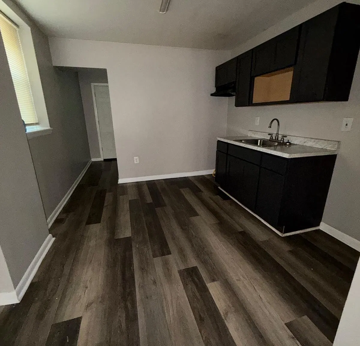 3 bed, 2580 sqft, $1,500 — Photo 1