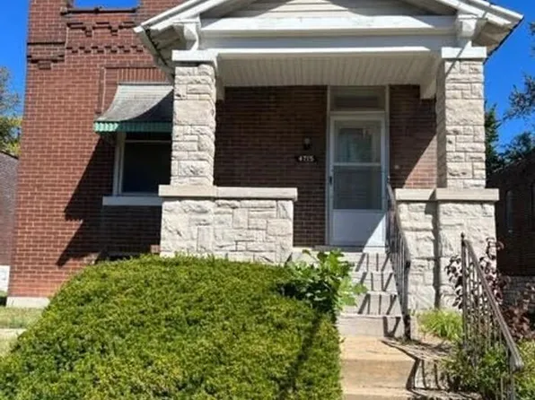 4715 Ashland Ct, Saint Louis, MO 63115