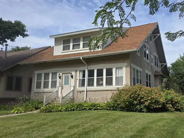 122 Woodland Ave, Fairmont, MN 56031