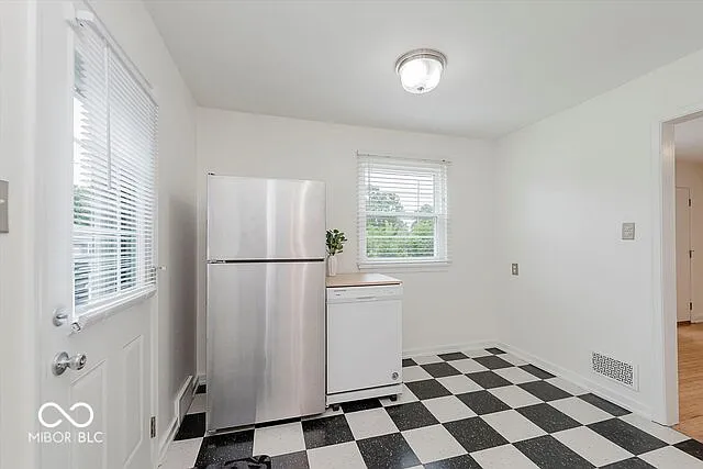 4236 Winthrop Ave — Photo 9