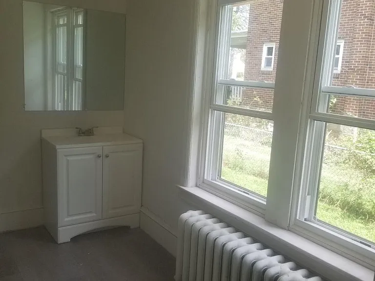 1106 Olive St #1 — Photo 3