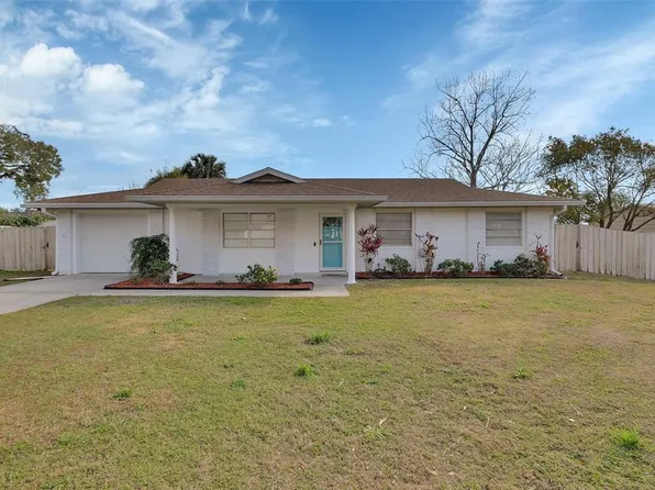 531 Land O Lakes Ct, Deland, FL 32724