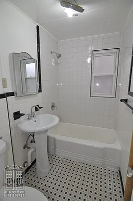 Rented by Welcome Home Real Estate | media 18