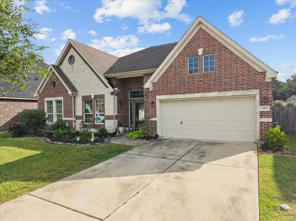 4329 S Meridian Greens Dr, Dickinson, TX 77539