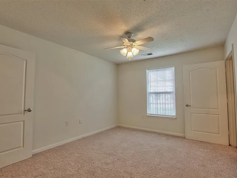 3000 S Adams St #412 — Photo 17