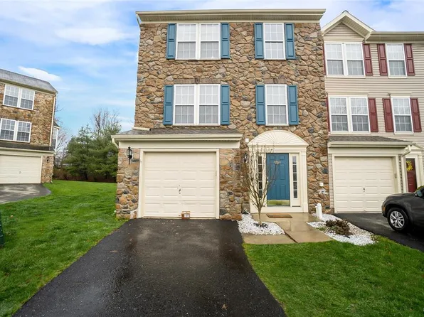 4554 Par Ct, Center Valley, PA 18034
