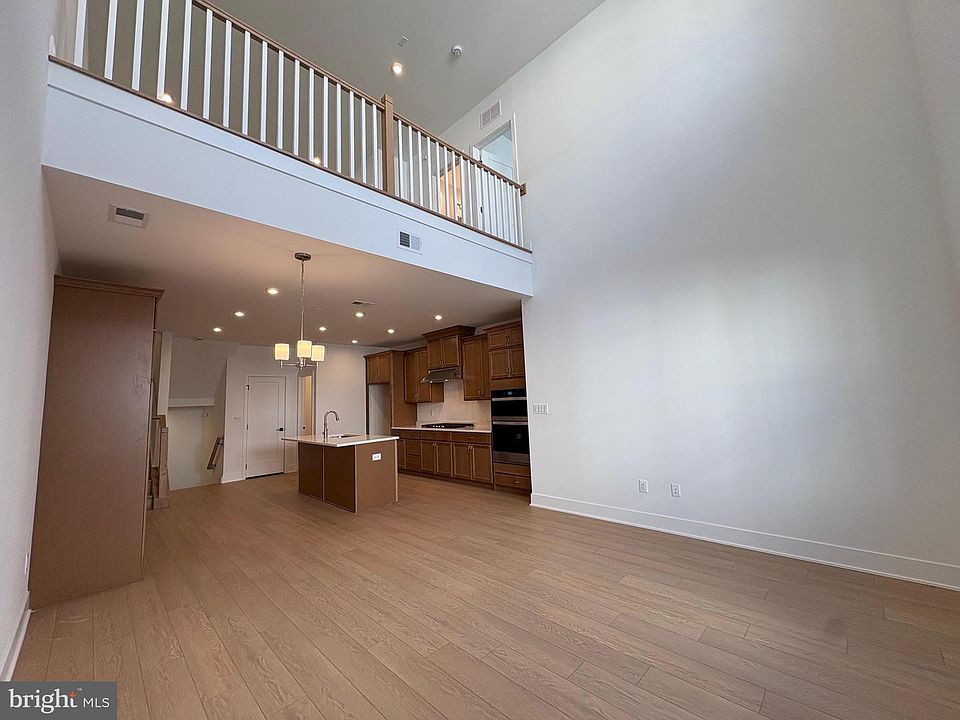 1st image of 11207 Donatello Dr #1112