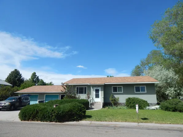 271 Jefferson St, American Falls, ID 83211