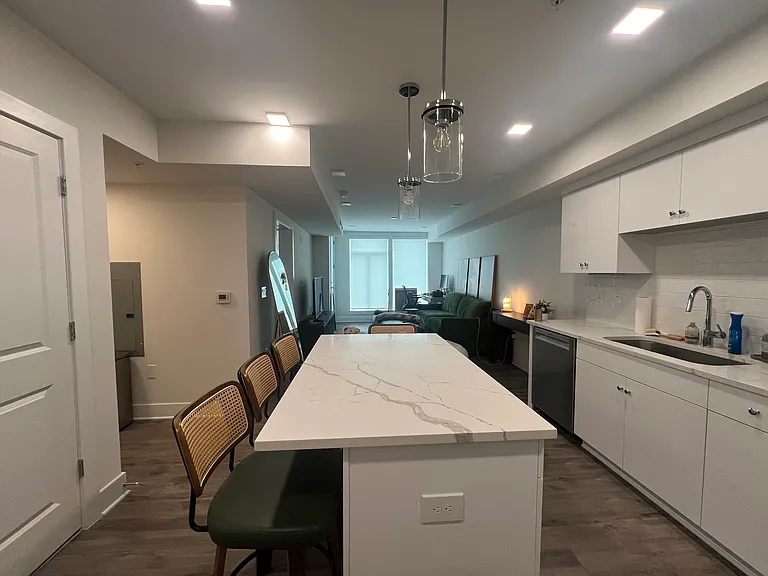 701 N Henry St #218 — Photo 3