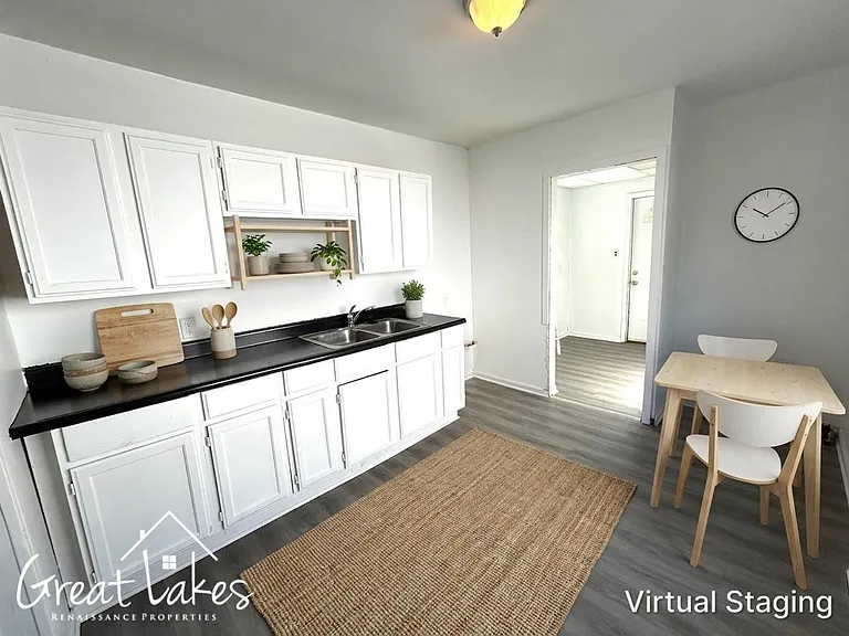 8428 Timken Ave — Photo 3