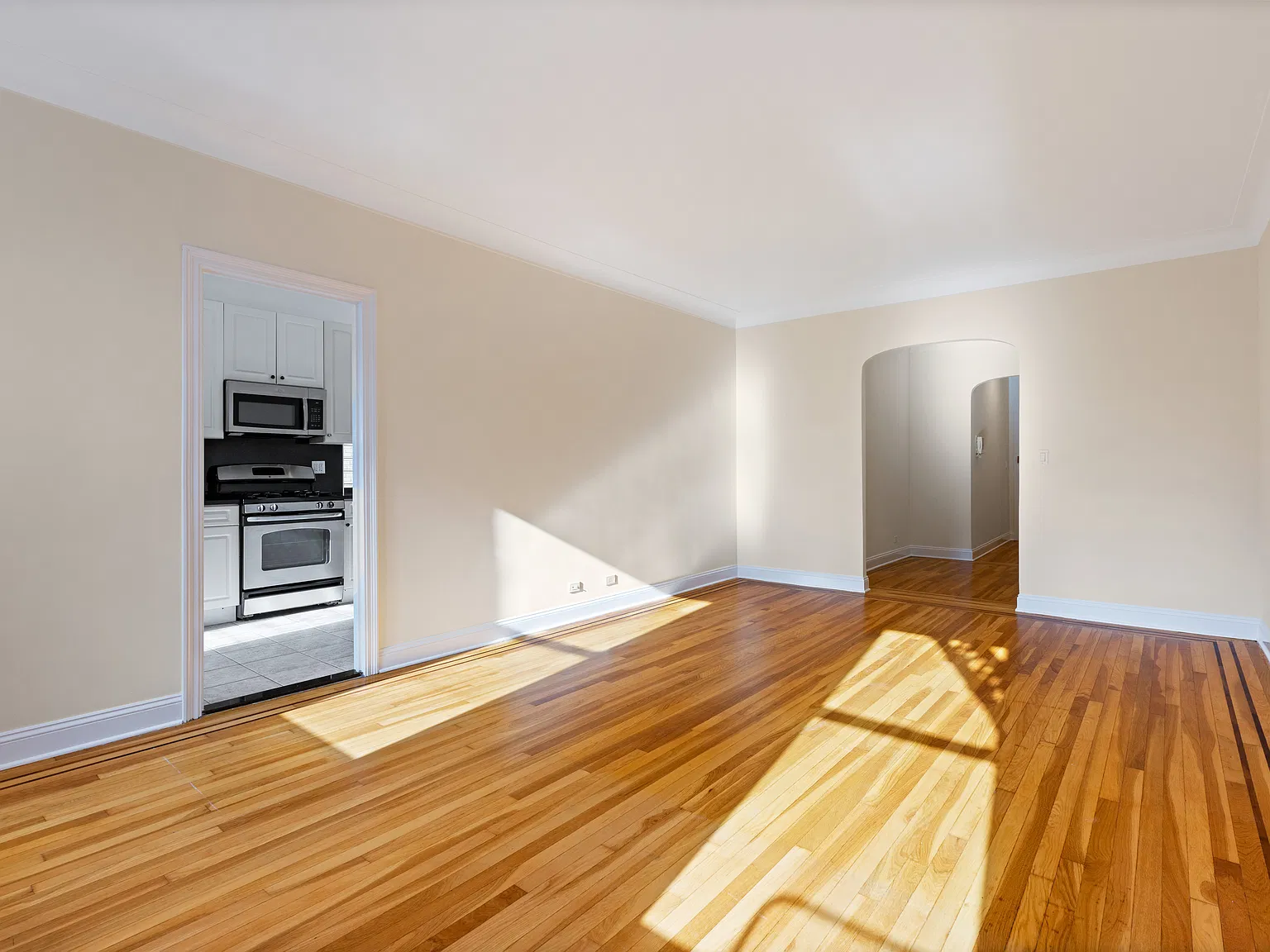 310 East 75th Street — Photo 2