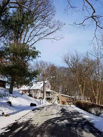 2nd image of 321 Jackson Rd