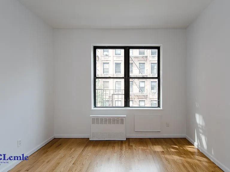 206 E 25th St #3FE — Photo 1