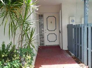 6953 SW 36th Dr #8-Z, Miramar, FL 33023