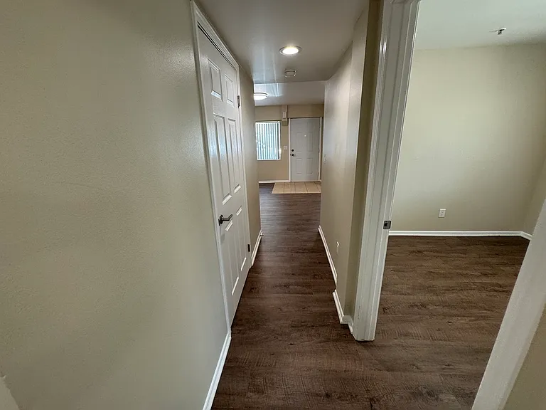 6842 Morella Ave #3 — Photo 23