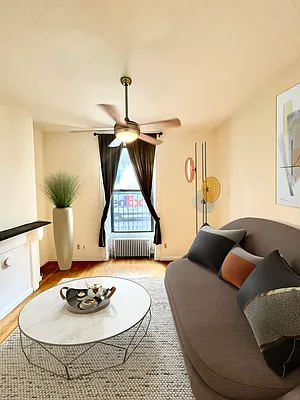 Rented by Pear NYC LLC | media 42