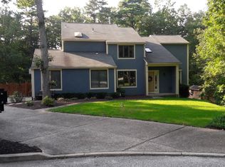 8 Elena Ct, Medford, NJ 08055