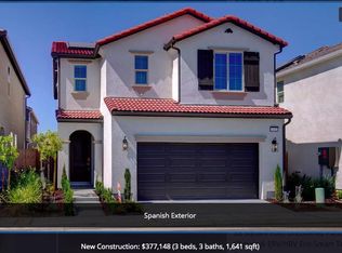 1402 E Via Dorata Way, Fresno, CA