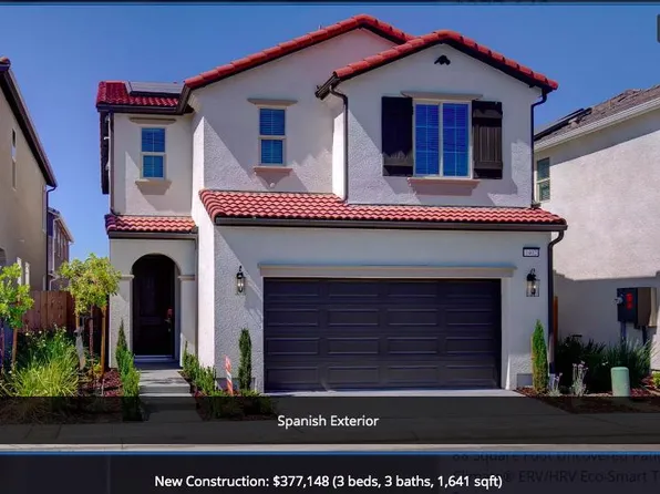 1402 E Via Dorata Way, Fresno, CA 93730