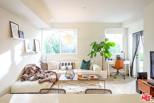 1 bed, 1.0 bath, 759 sqft, $3,500 — Photo 2