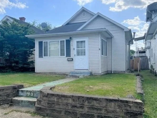 95 27th St, Huntington, WV 25702