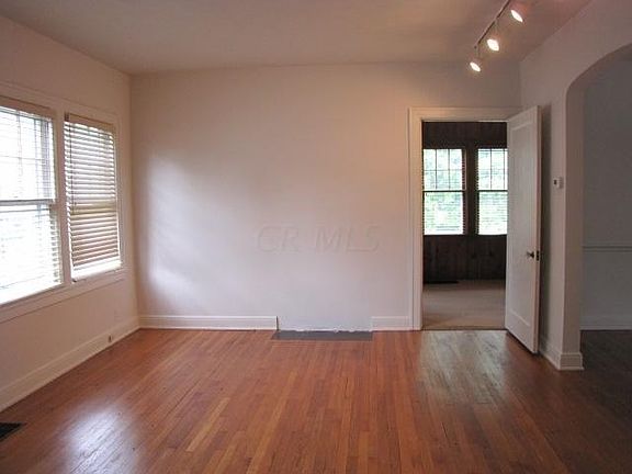 4th image of 1211 Evansdale Ave