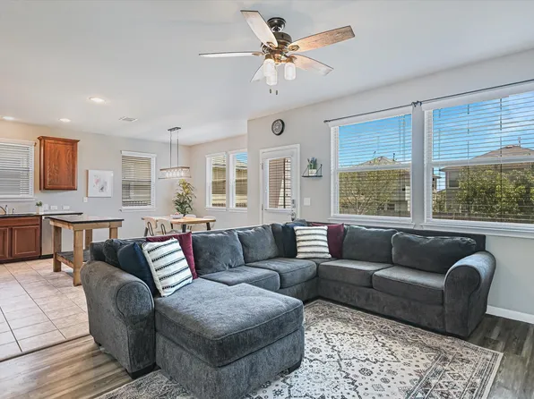 225 Vestral Rd, Buda, TX 78610