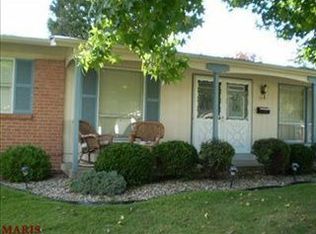 1310 Jackson Ln, Florissant, MO