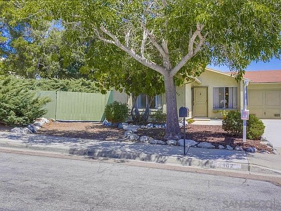4th image of 1402 Temple Heights Dr