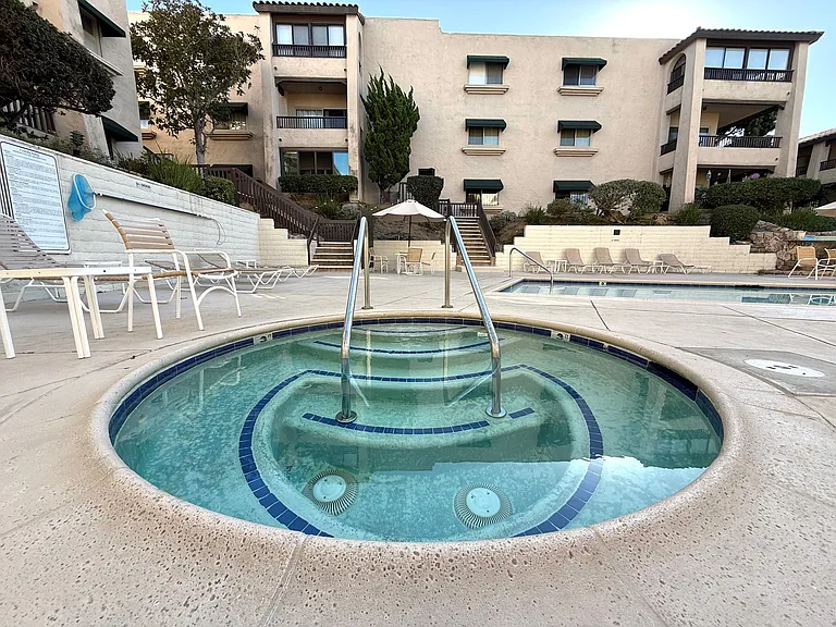 2522 Clairemont Dr #103 — Photo 11