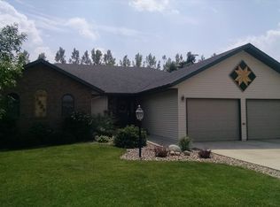 1521 Garfield St, Harvey, ND 58341