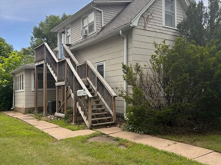 829 Kearney St — Photo 1