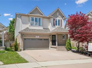 707 Commonwealth Cres, Kitchener, ON N2E 4J8