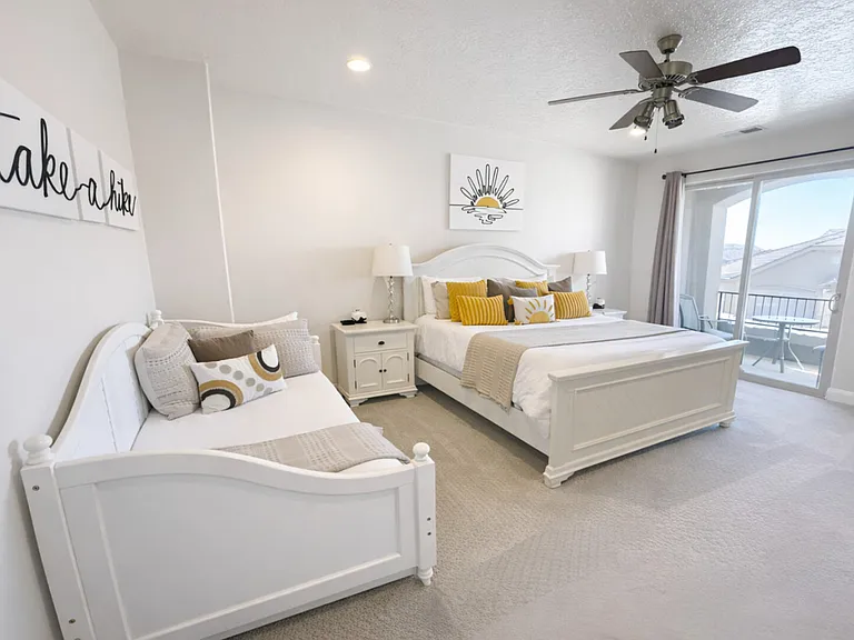 E Coral Ridge Dr — Photo 14