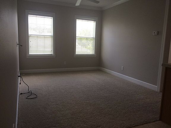 5th image of 1328 Celebration Ave #B