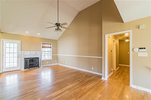 4th image of 3501 Torrington Ln