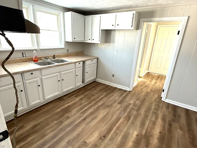 418 S Washington Ave — Photo 4