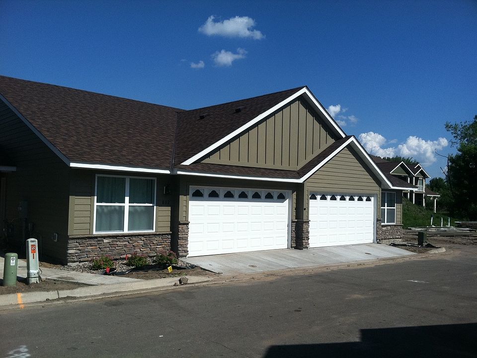 1st image of 831 Bella Dr