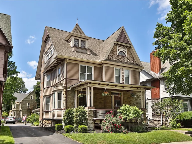 71 Rutgers St — Photo 1