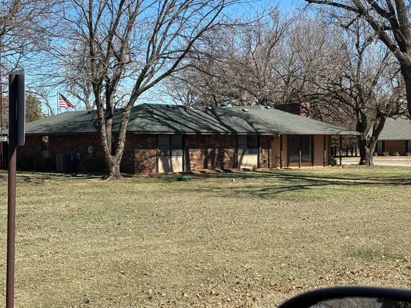 814 Lilac Dr, Enid, OK 73701